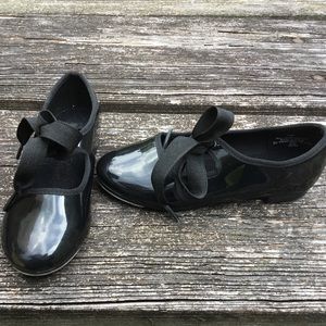 Trimfoot Co. Girls Tap Dance Shoes Black Patent 11